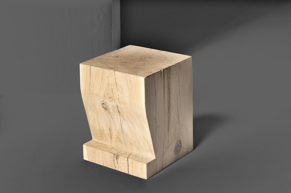 Baumstamm Hocker PFEIFE 2840 Maßgefertigt aus Massivholz von vitamin design