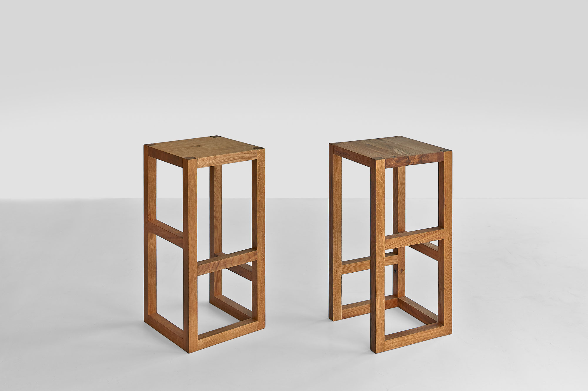Massivholz Barhocker STEP 1488 Maßgefertigt aus Massivholz von vitamin design