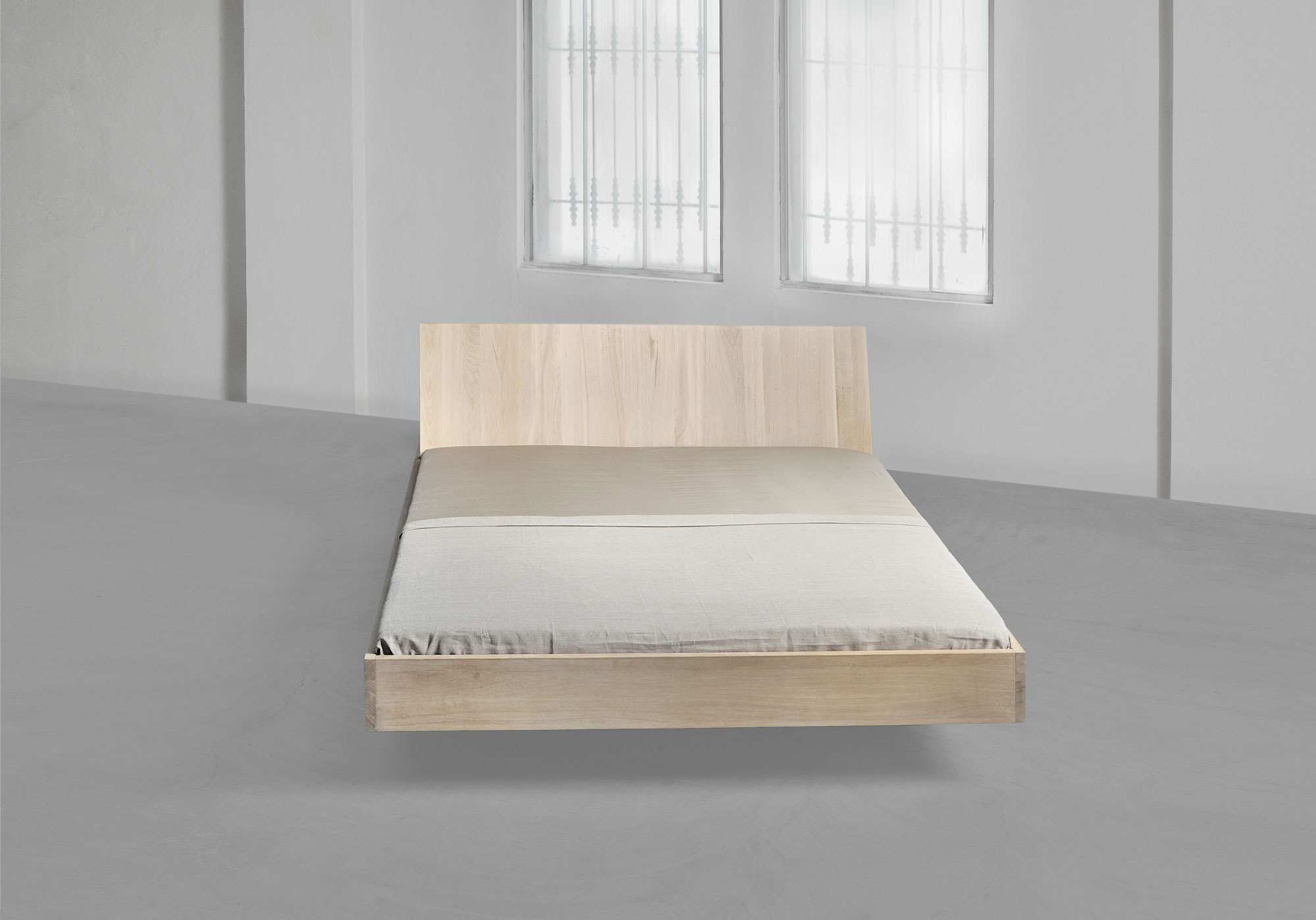 Design Massivholzbett SOMNIA 6111 Maßgefertigt aus Massivholz von vitamin design