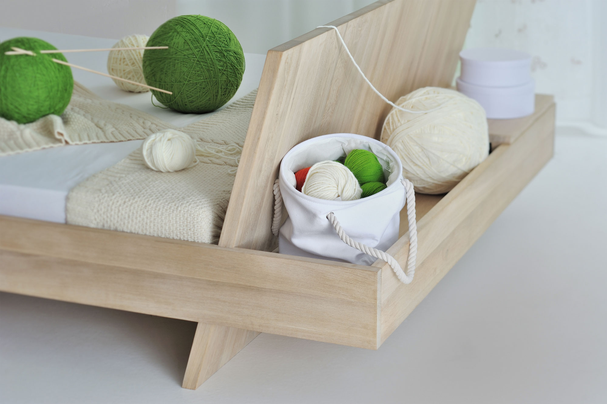 Design Massivholzbett SOMNIA 3583 Maßgefertigt aus Massivholz von vitamin design