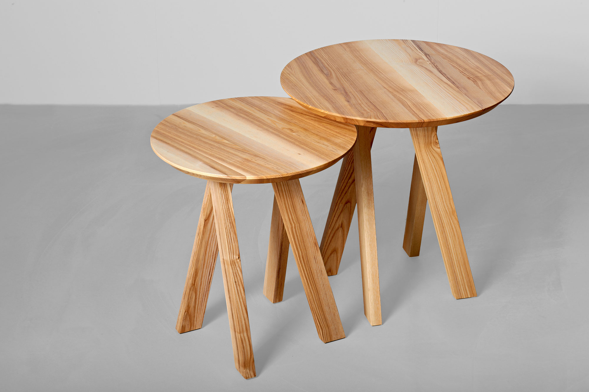 Designer Couchtisch ZIRKEL RG 4707 Maßgefertigt aus Massivholz von vitamin design